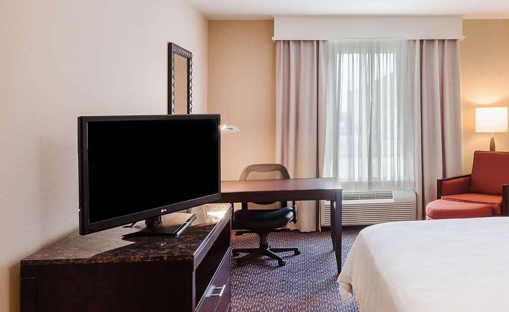 Hilton Garden Inn Midland Phòng bức ảnh