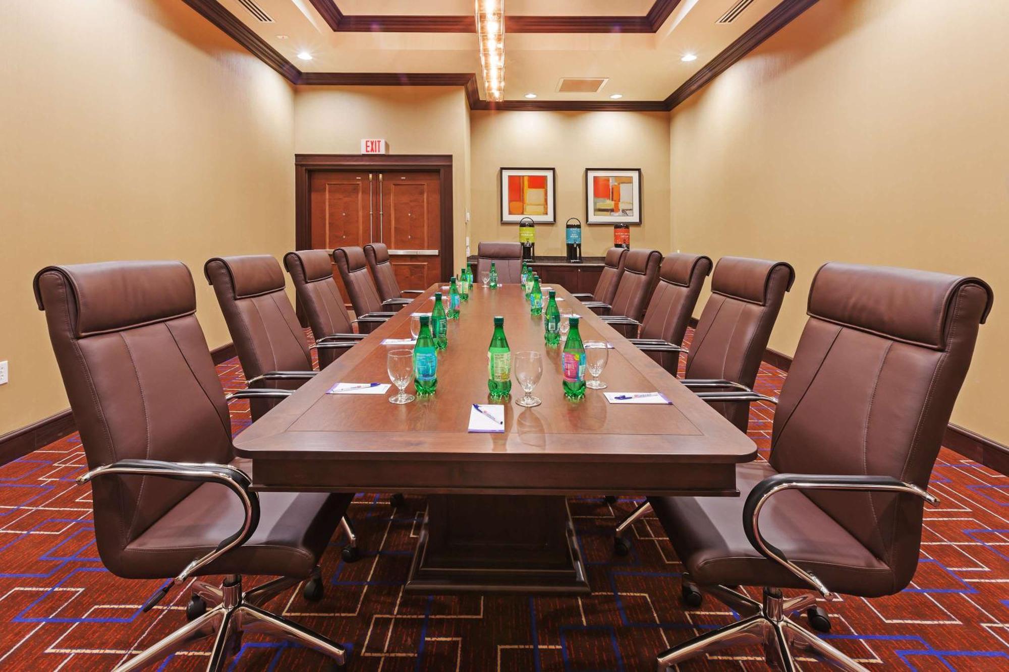 Hilton Garden Inn Midland Ngoại thất bức ảnh