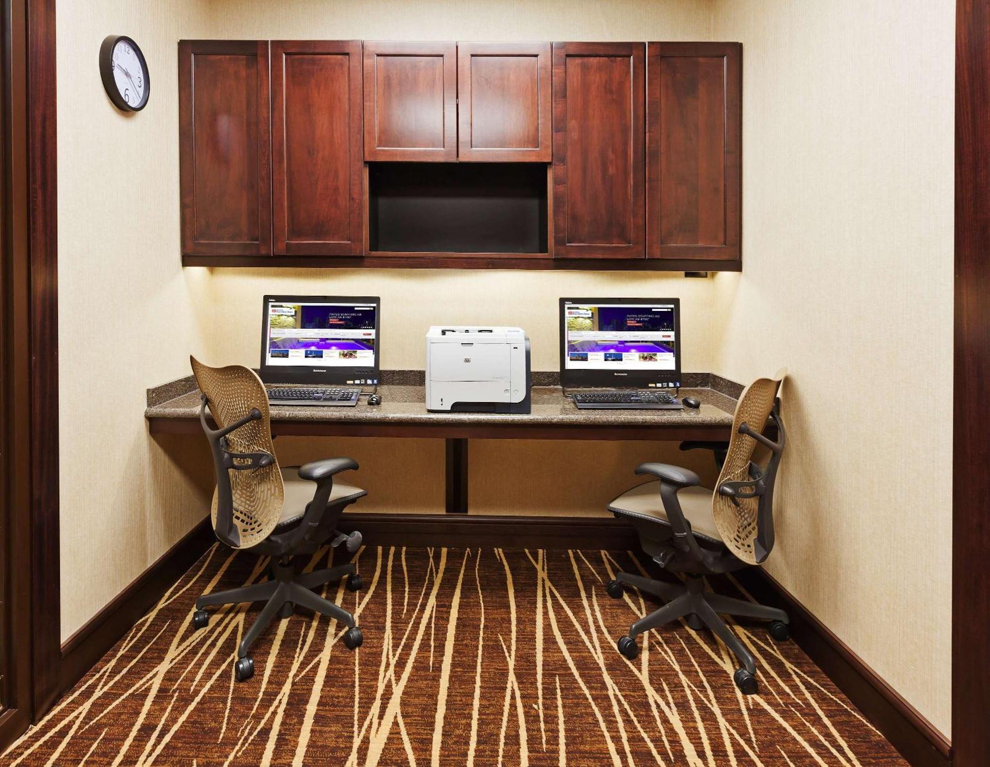 Hilton Garden Inn Midland Ngoại thất bức ảnh
